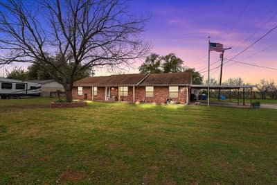 600 S Colorado Street, Whitney TX 76692