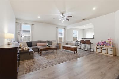 10928 Middleglen Road, Fort Worth TX 76052 - Photo 2