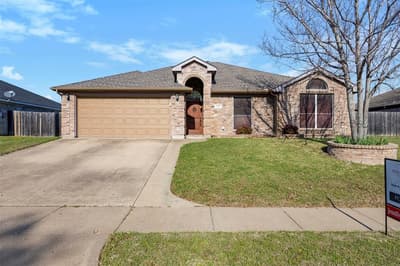 1021 Miles Avenue, Burleson TX 76028