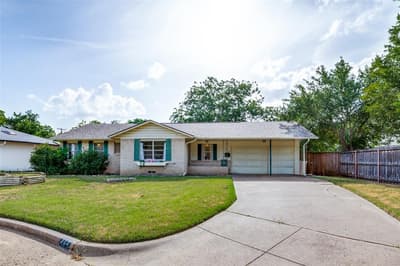 329 N Brighton Avenue, Dallas TX 75208 - Photo 2