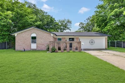 6412 Embassy Drive, Forest Hill TX 76119
