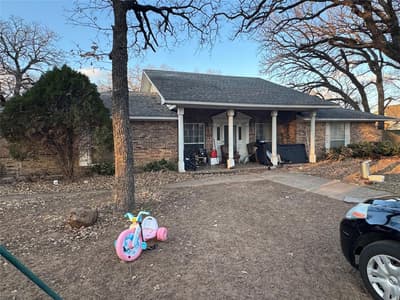 2301 Turner Way, Arlington TX 76001