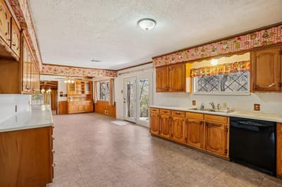 1215 Hill City Drive, Duncanville TX 75116 - Photo 4