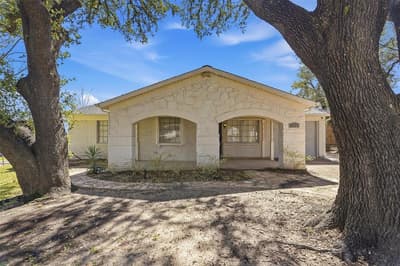 324 W Grubb Drive, Mesquite TX 75149 - Photo 2