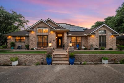 1301 Alford Drive, Hillsboro TX 76645