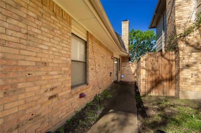 604 Windgate Court, Arlington TX 76012 - Photo 2