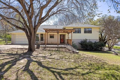 1701 Hitching Post Road, Granbury TX 76049