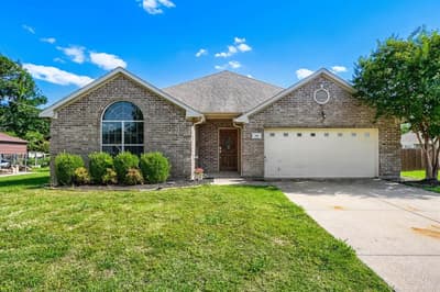 910 W Bois D Arc Street, Celina TX 75009