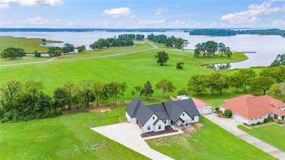 7 Silver Spur Drive, Mount Pleasant TX 75455