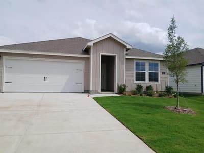 315 Whispering Pine Drive, Royse City TX 75189