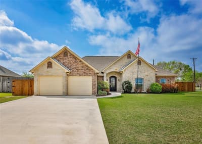 700 Mary Lee Lane, Collinsville TX 76233