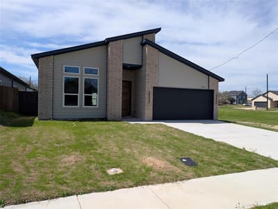 1890 JOHNSON Street, Greenville TX 75401 - Photo 2