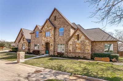 6800 Woodland Hills Drive, North Richland Hills TX 76182 - Photo 2