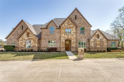 6800 Woodland Hills Drive, North Richland Hills TX 76182