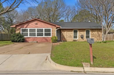 2529 Freedom Lane, Denton TX 76209 - Photo 2