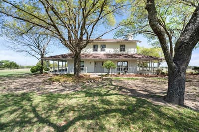 1105 E Highland Road, Oak Leaf TX 75154