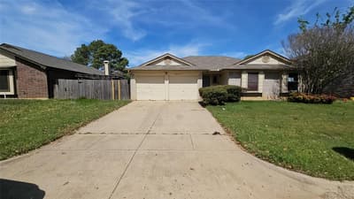 1221 Nicole Way, Fort Worth TX 76028