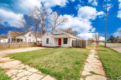 701 E College Street, Sherman TX 75090 - Photo 2