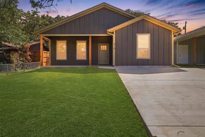 810 Branding Iron Trail, Granbury TX 76049