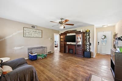 2647 Hearthstone Drive, Farmers Branch TX 75234 - Photo 3