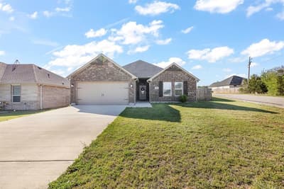 2601 Austin Drive, Granbury TX 76048 - Photo 2