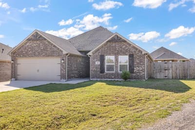 2601 Austin Drive, Granbury TX 76048