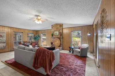 207 Grass Knoll Drive, Hideaway TX 75771