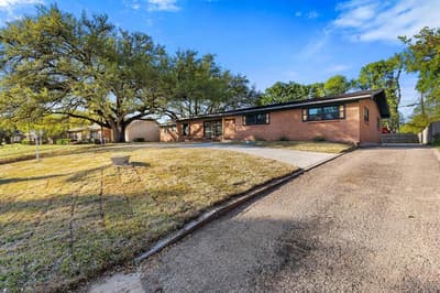 2324 Wooded Acres Drive, Waco TX 76710 - Photo 2