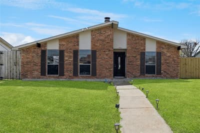 1905 Montana Trail, Grand Prairie TX 75052