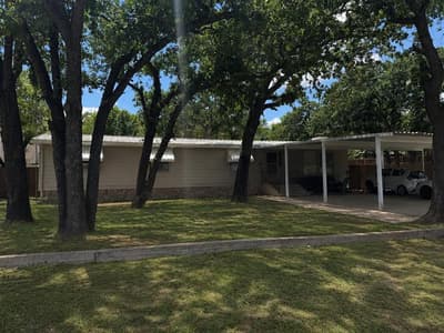 820 Branding Iron Trail, Granbury TX 76049