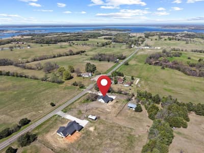 14419 FM 1396 E, Windom TX 75492