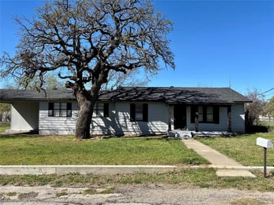 607 Baylor Street, Nocona TX 76255