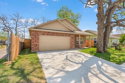 804 N Chandler Drive, Fort Worth TX 76111 - Photo 3