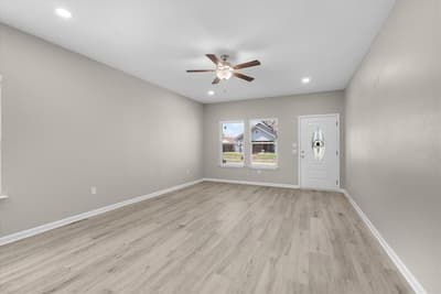 804 N Chandler Drive, Fort Worth TX 76111 - Photo 5