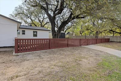 602 E 4th Street, Weatherford TX 76086 - Photo 5