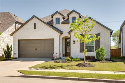 704 Wycliffe Drive, Celina TX 75009 - Photo 2