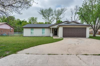 1600 Briar Run, Benbrook TX 76126 - Photo 2
