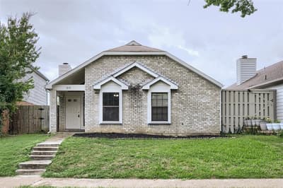 1310 Maplewood Drive, Lewisville TX 75067