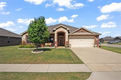 4126 Bridle Path Lane, Sanger TX 76266