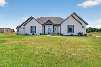1005 Ronnie Court, Springtown TX 76082 - Photo 2