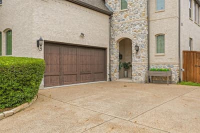 725 Royal Minister Boulevard, Lewisville TX 75056 - Photo 2