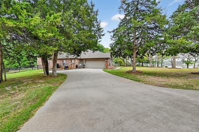 4851 Stout Road, Midlothian TX 76065 - Photo 2