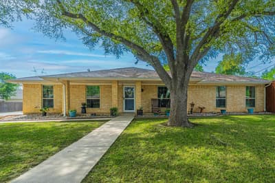210 Bexar Drive, Highland Village TX 75077