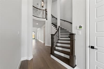 8613 Hawthorn Drive, The Colony TX 75056 - Photo 5