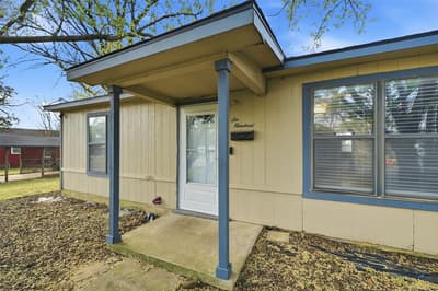 600 E South Street, Whitesboro TX 76273 - Photo 5