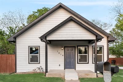 1014 Trinity Street, Cleburne TX 76031 - Photo 2