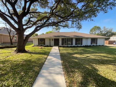 2800 N Surrey Drive, Carrollton TX 75006