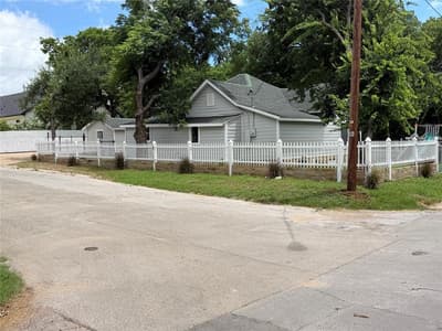 701 Olive Street, Cleburne TX 76031