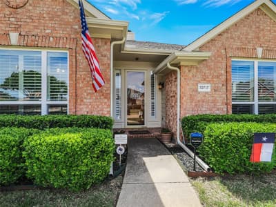 10717 Brandenberg Drive, Frisco TX 75035 - Photo 4