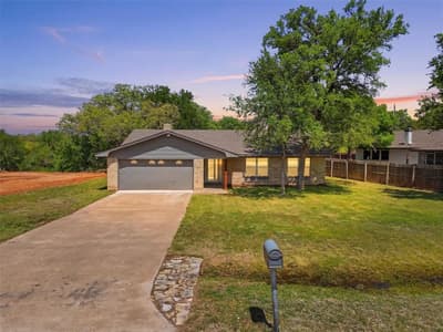 6106 Laredo Court, Granbury TX 76049